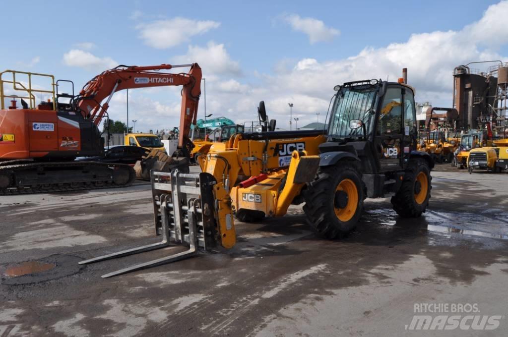 JCB 540-140 Manipulador telescópico
