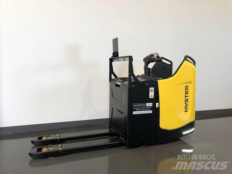Hyster P2.0S Empilhador para operador externo