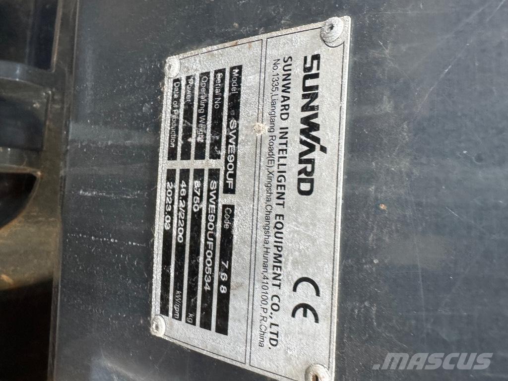 Sunward SWE90UF Escavadoras Midi 7t - 12t