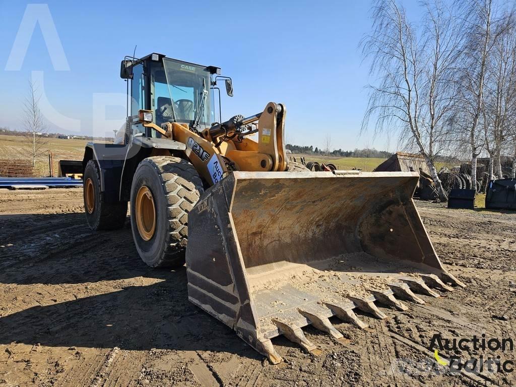 CASE 821 F Carregadeiras de rodas