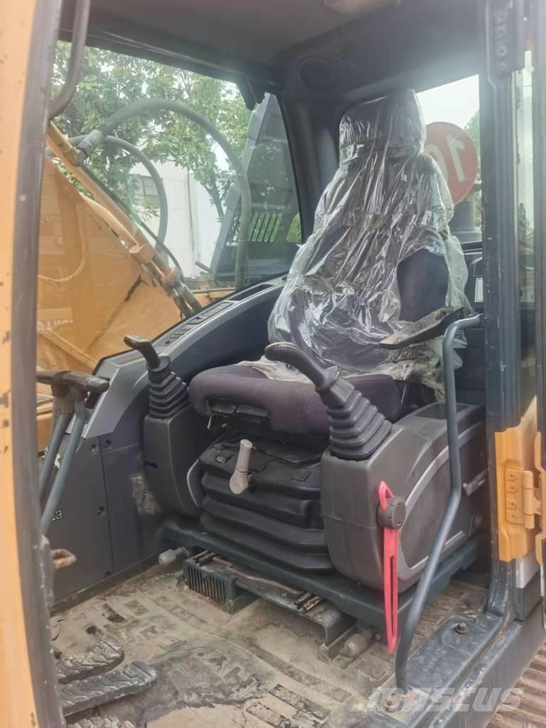 Hyundai R220LC-9S Escavadeiras de esteiras