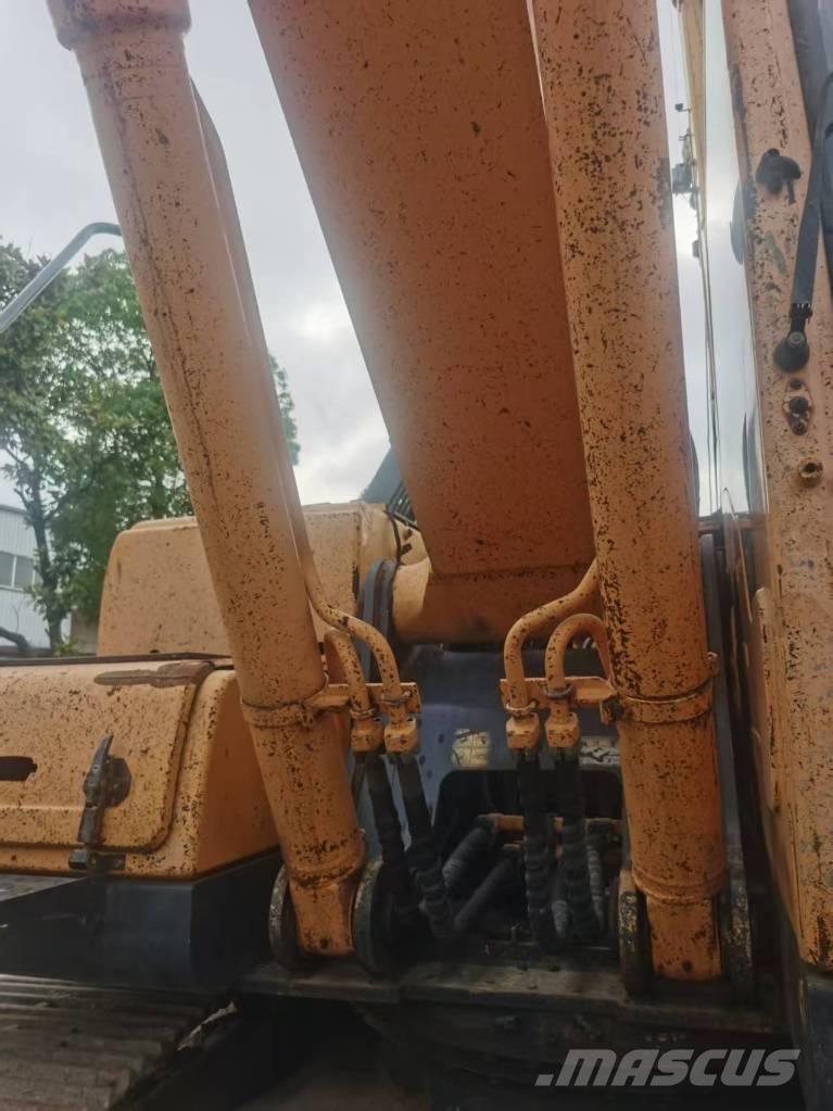 Hyundai R220LC-9S Escavadeiras de esteiras