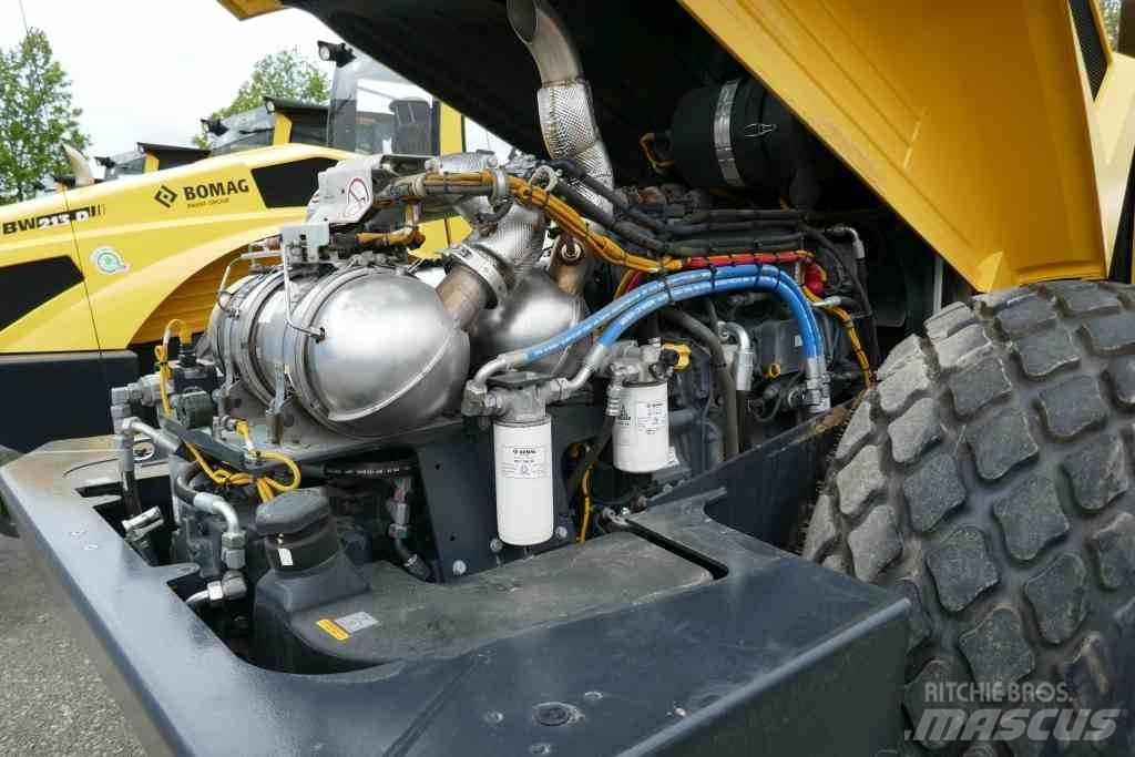 Bomag BW 213 DH-5 Compactadores para terra