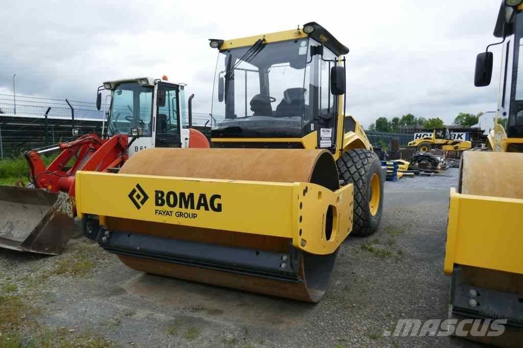 Bomag BW 213 DH-5 Compactadores para terra