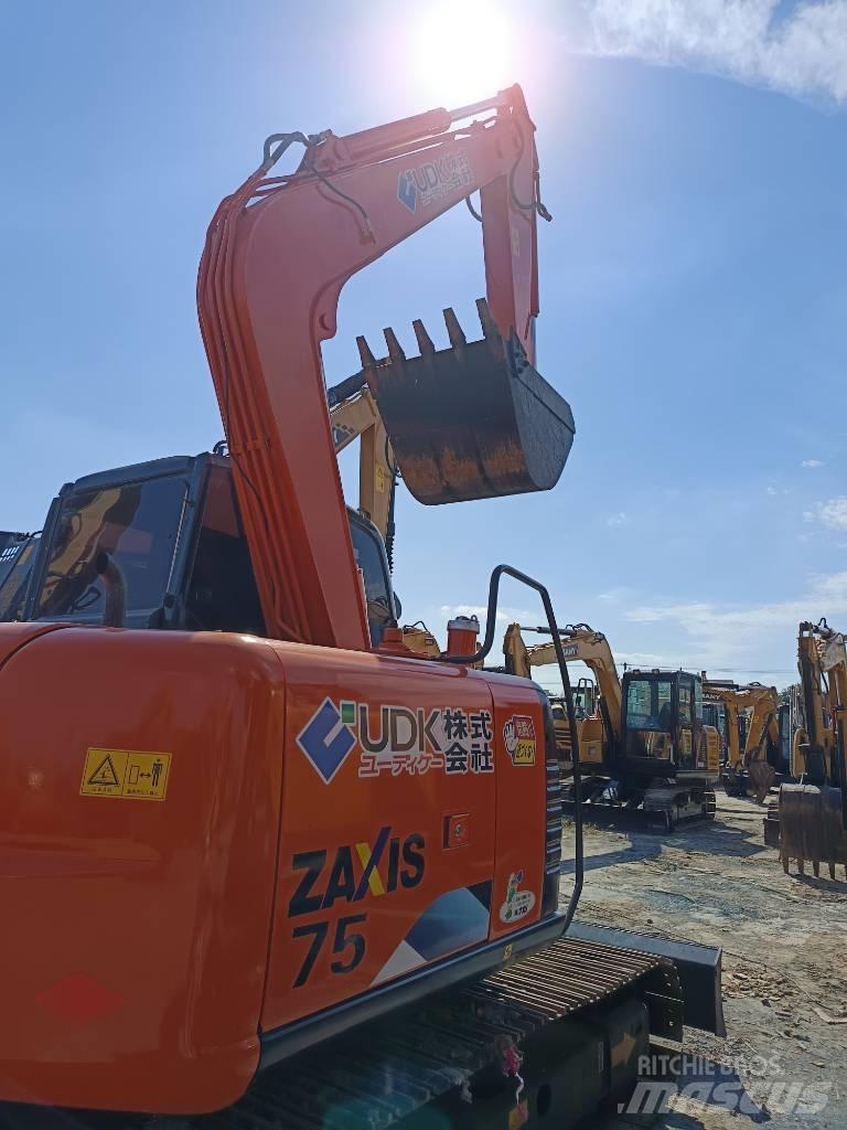 Hitachi ZX 75 Escavadoras Midi 7t - 12t