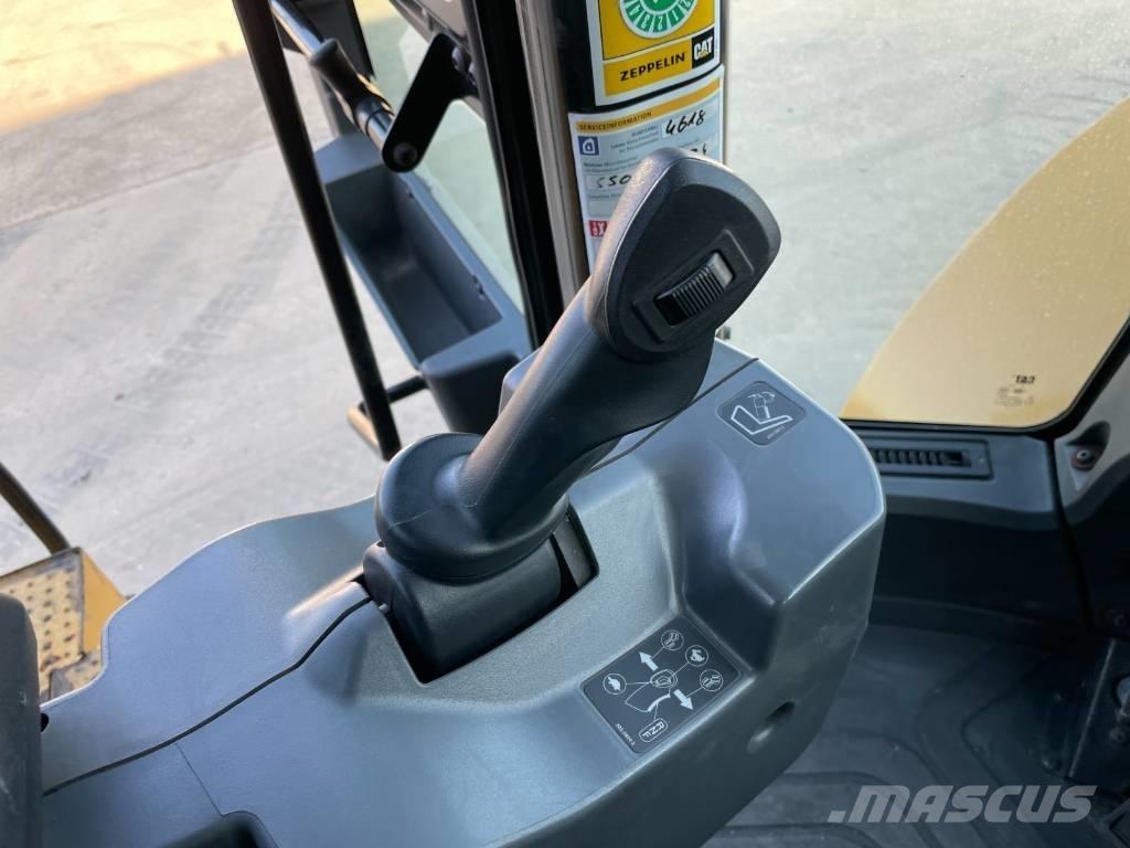 CAT 950M Carregadeiras de rodas