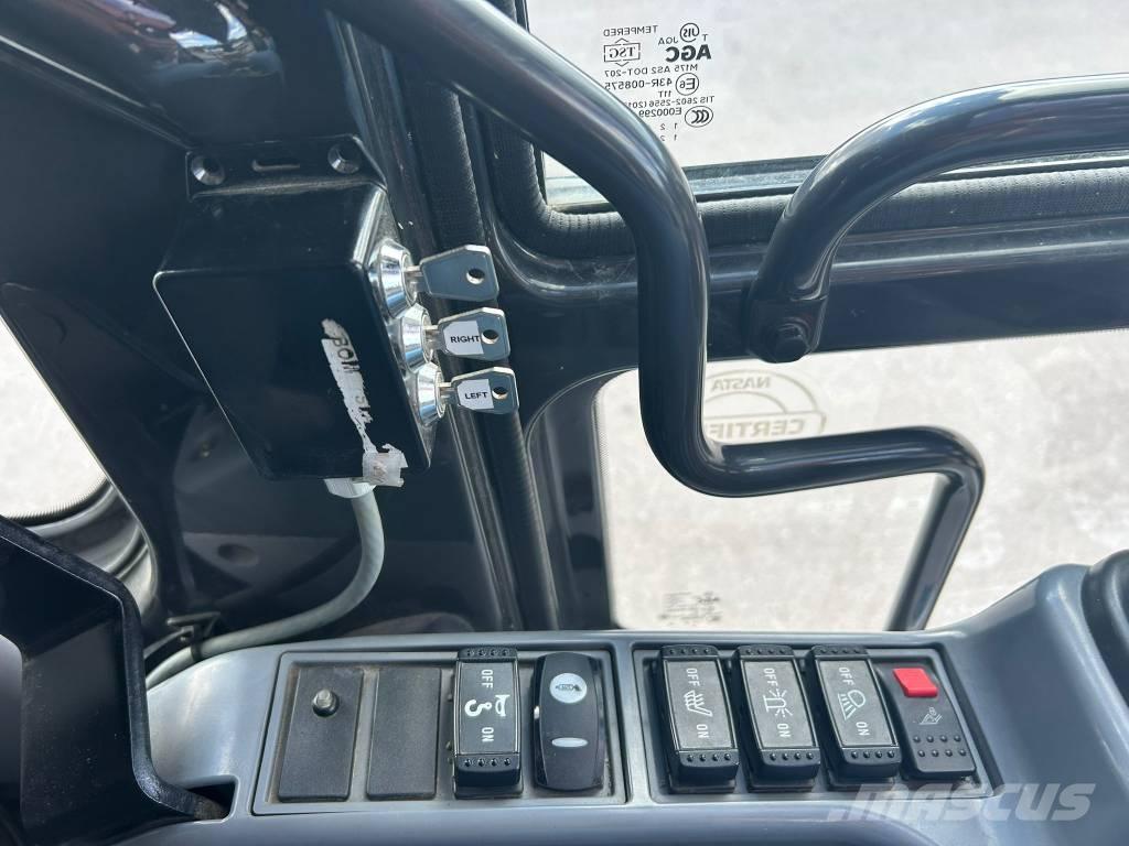 Hitachi ZX 300 LC-6 Escavadeiras de esteiras