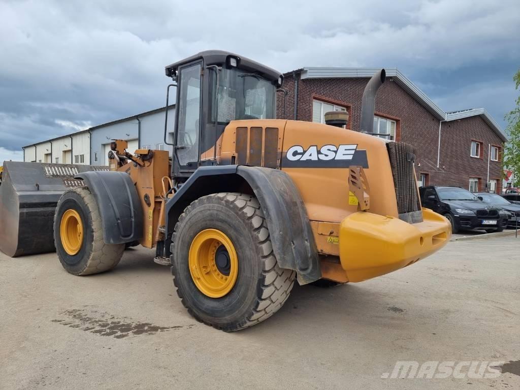 CASE 921 F Carregadeiras de rodas