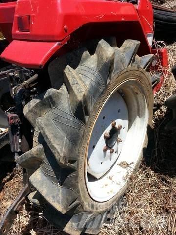  Pneus 8.3-22 Pneus Agrícolas