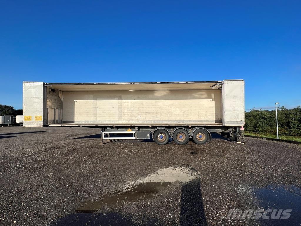 Krone sideåbning Outros Reboques