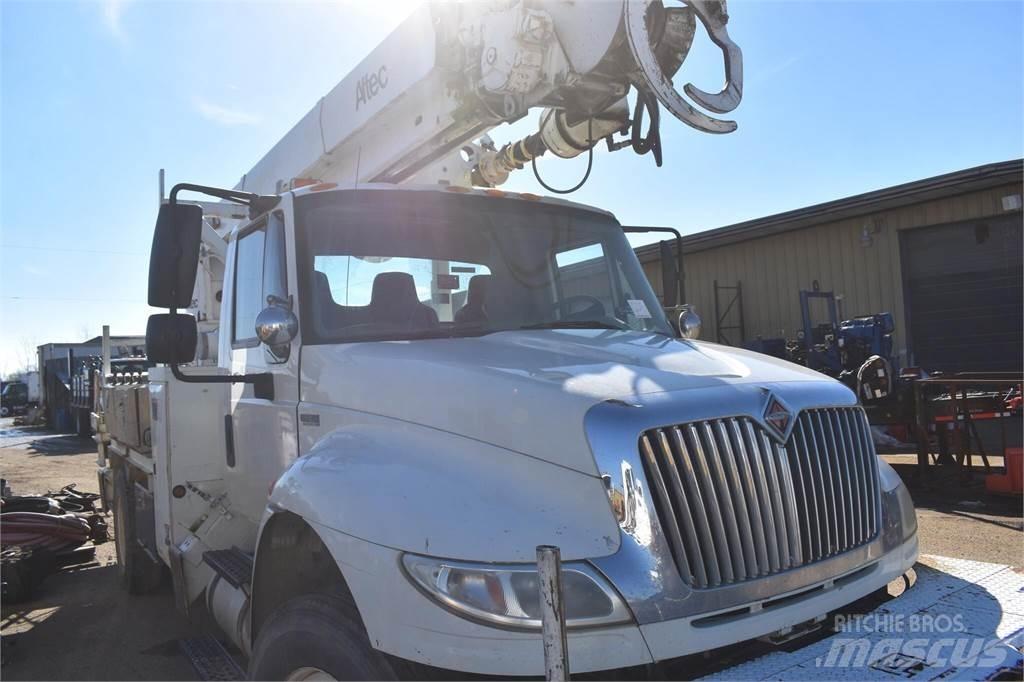 Altec D2045TR Camiões de sonda de perfuração móvel