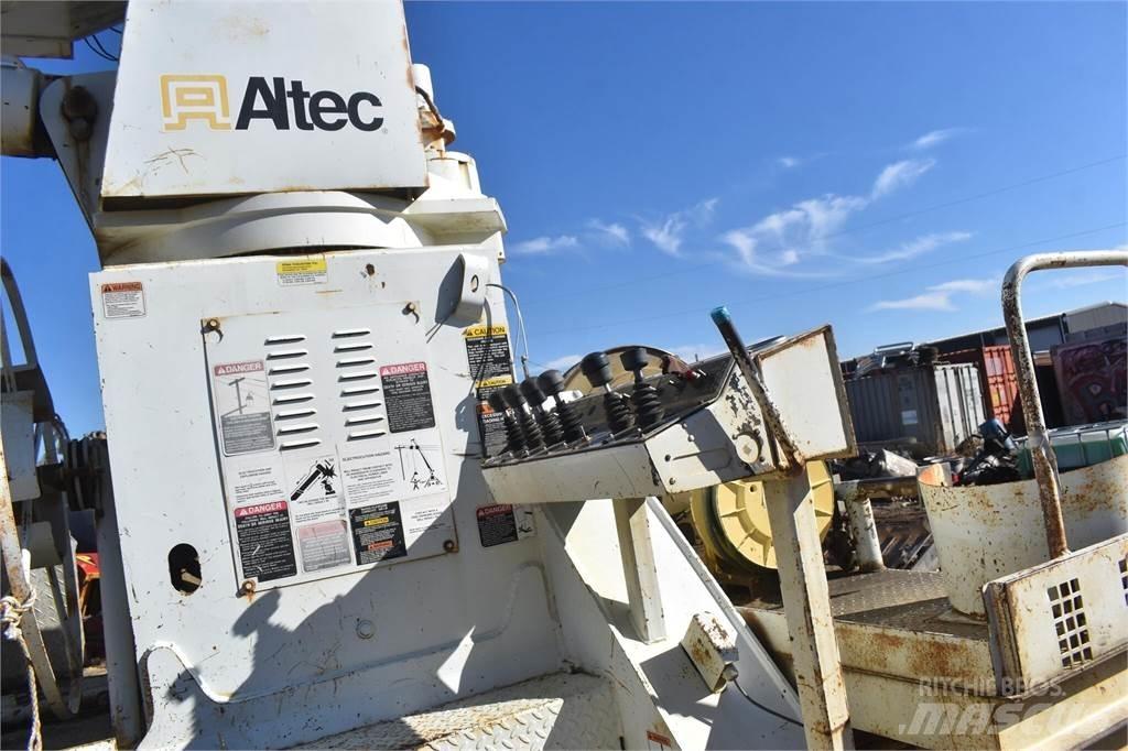 Altec D2045TR Camiões de sonda de perfuração móvel