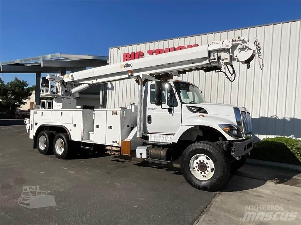 Altec D4065BTR Camiões de sonda de perfuração móvel