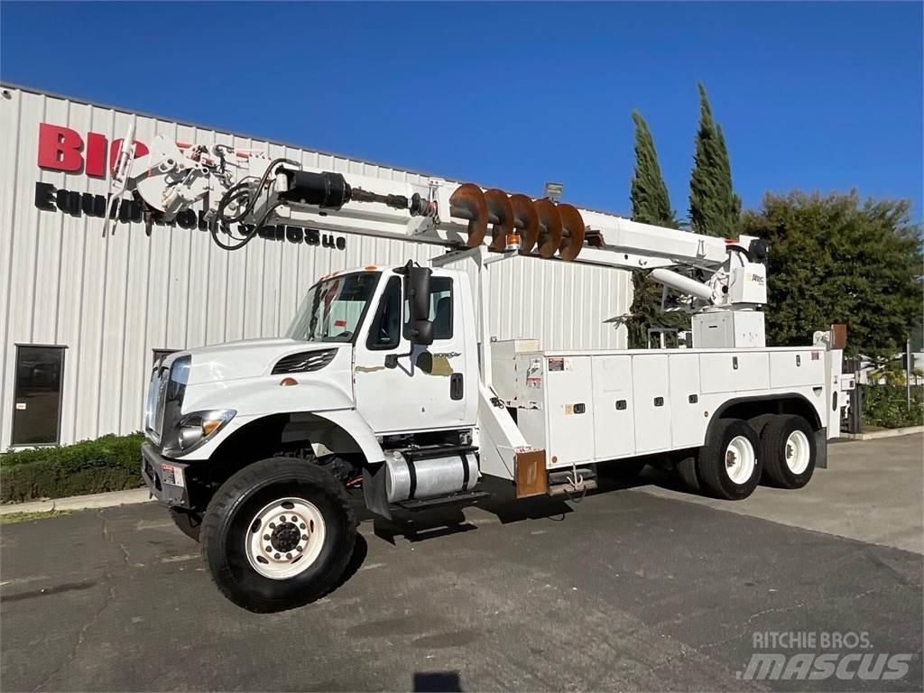 Altec D4065BTR Camiões de sonda de perfuração móvel