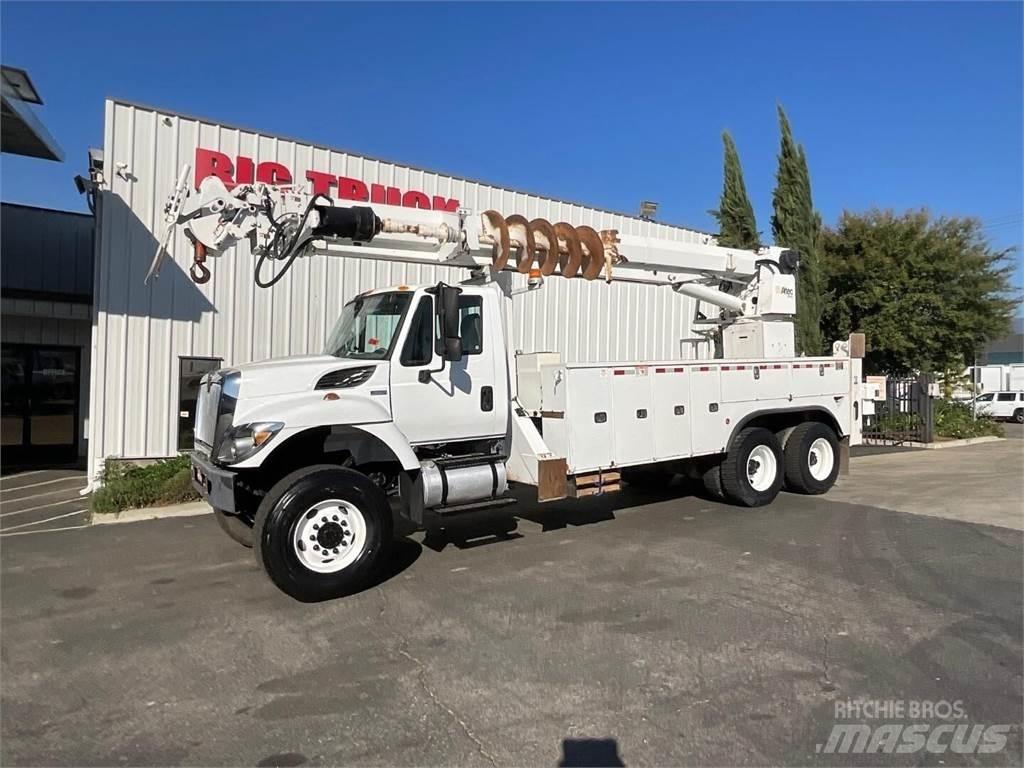 Altec D4065BTR Camiões de sonda de perfuração móvel