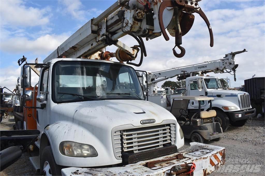 Altec D945B Camiões de sonda de perfuração móvel
