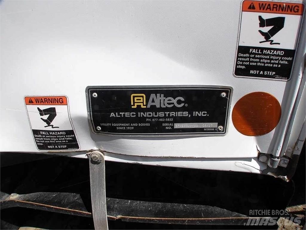 Altec DC47TR Camiões de sonda de perfuração móvel