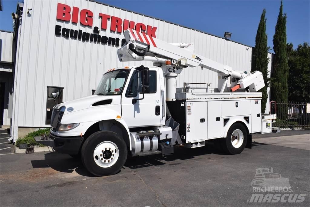 Altec TA41M Plataformas aéreas montadas em camião