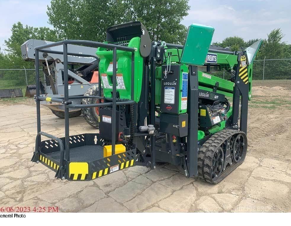 Avant LEGUAN 190 Elevadores braços articulados
