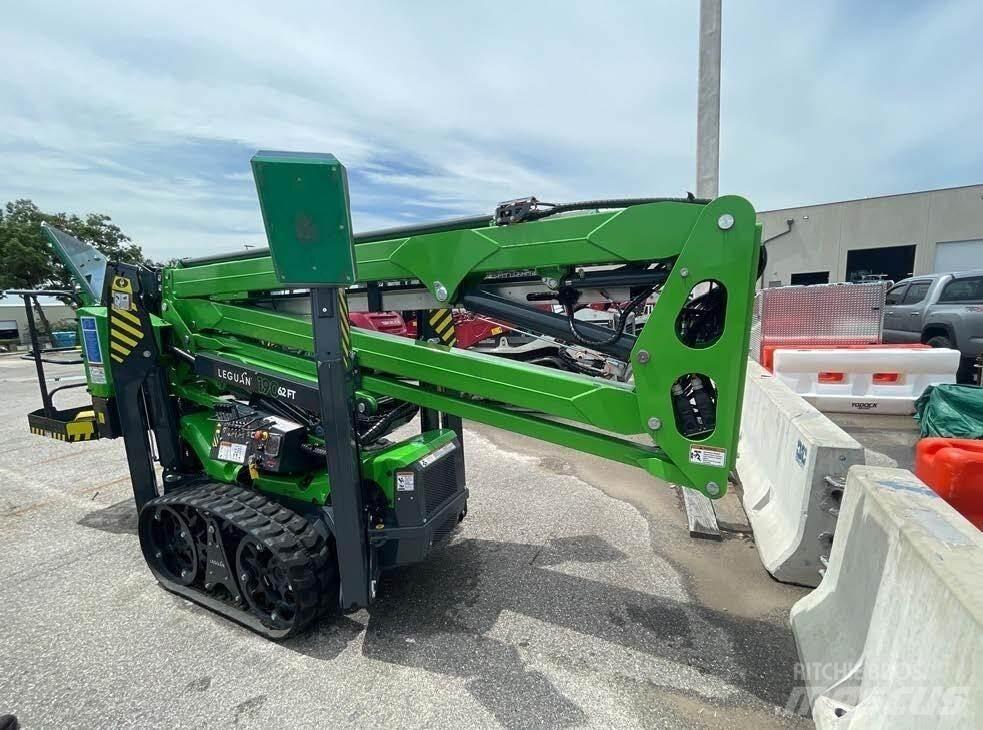 Avant LEGUAN 190 Elevadores braços articulados