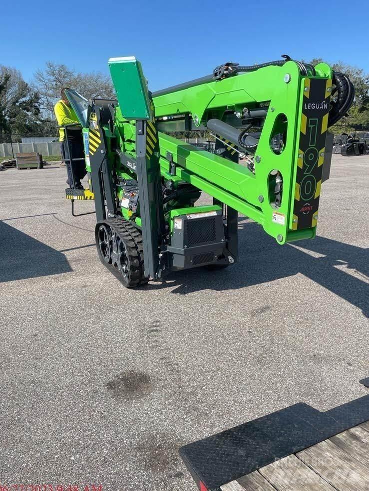 Avant LEGUAN 190 Elevadores braços articulados
