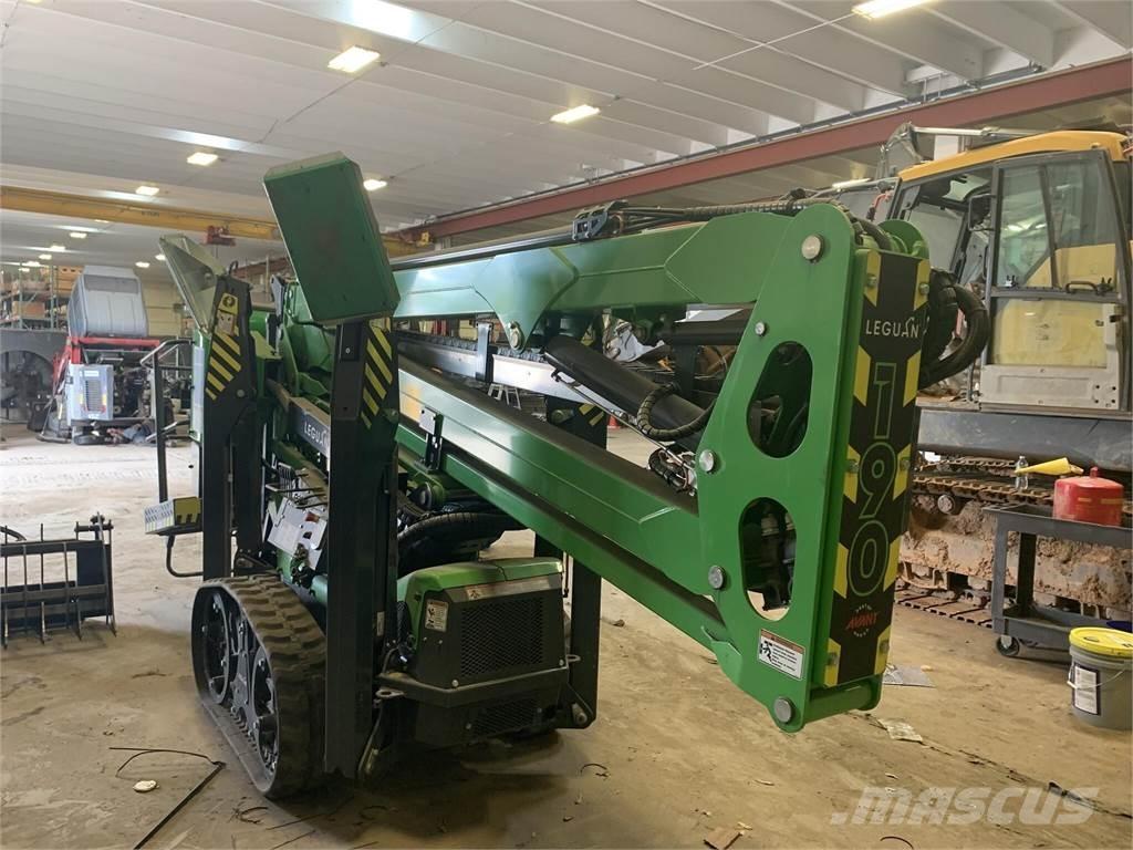 Avant LEGUAN 190 Elevadores braços articulados