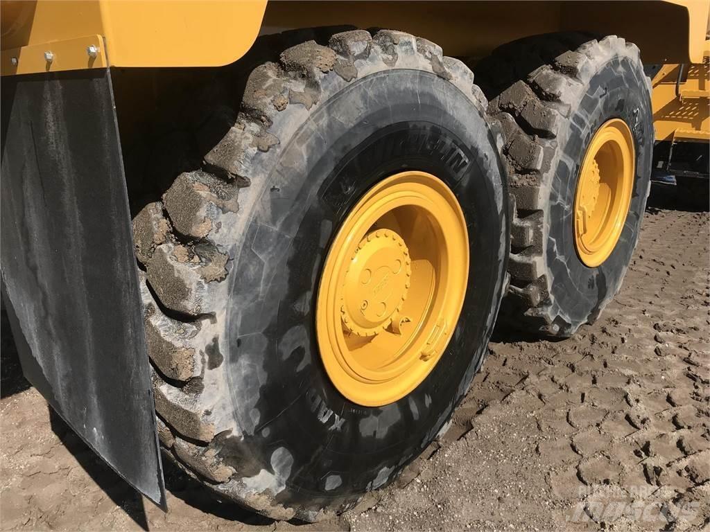 Bell B30E Auto-tanques