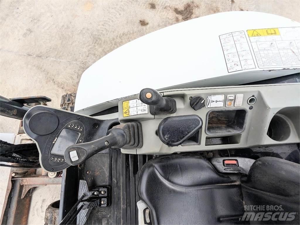Bobcat E32I Miniescavadeiras
