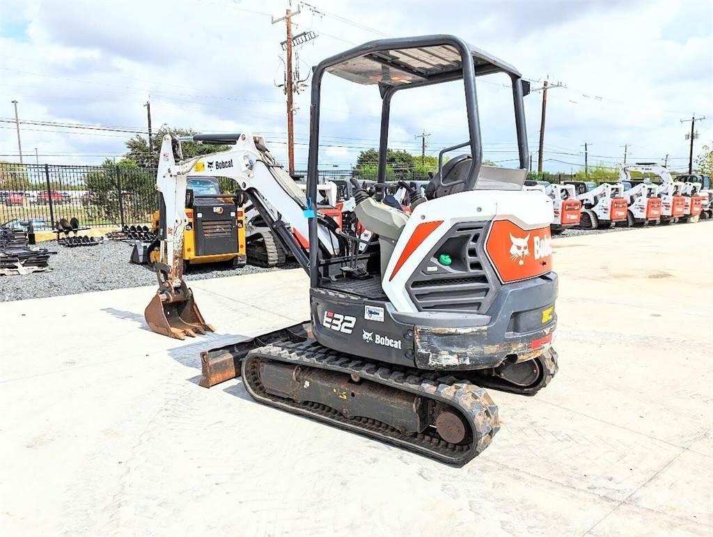 Bobcat E32I Miniescavadeiras