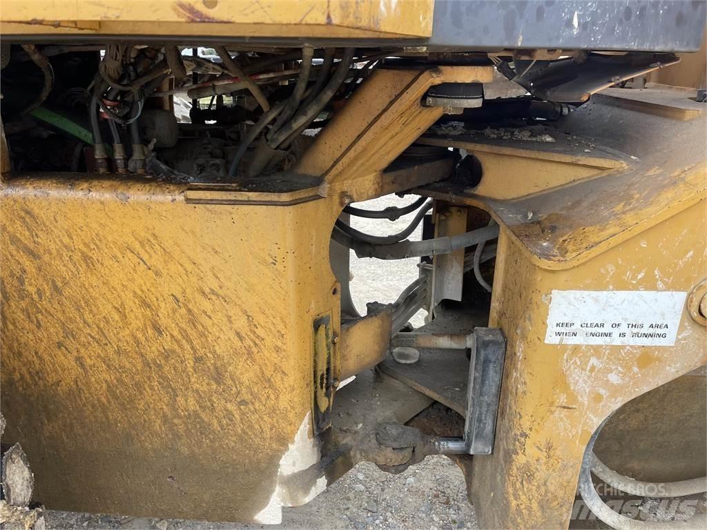 CASE 621B Carregadeiras de rodas