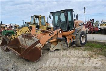 CASE 621E Carregadeiras de rodas