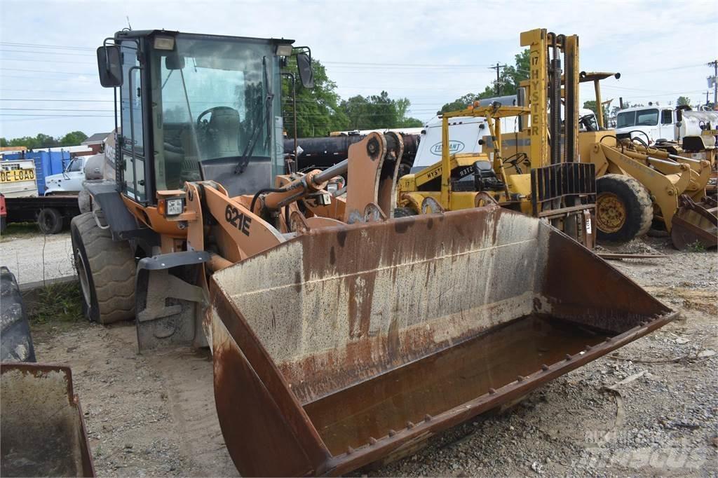 CASE 621E Carregadeiras de rodas