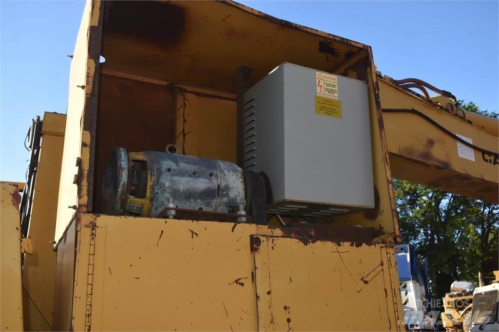 CAT 215B LC Escavadeiras de esteiras