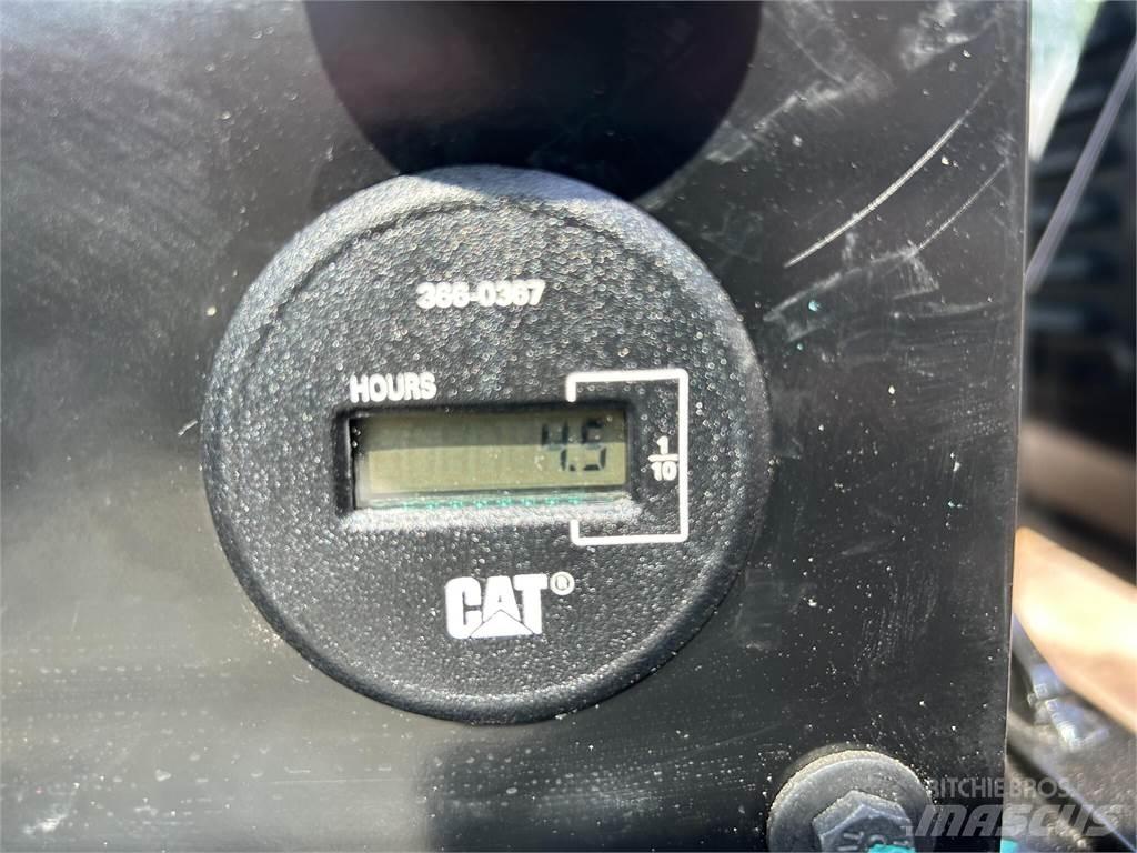 CAT 305.5 Miniescavadeiras