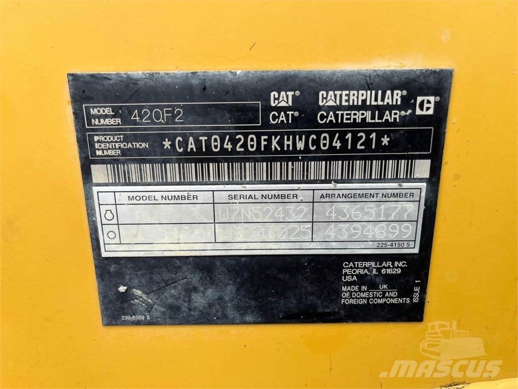 CAT 420F2 Retroescavadeiras