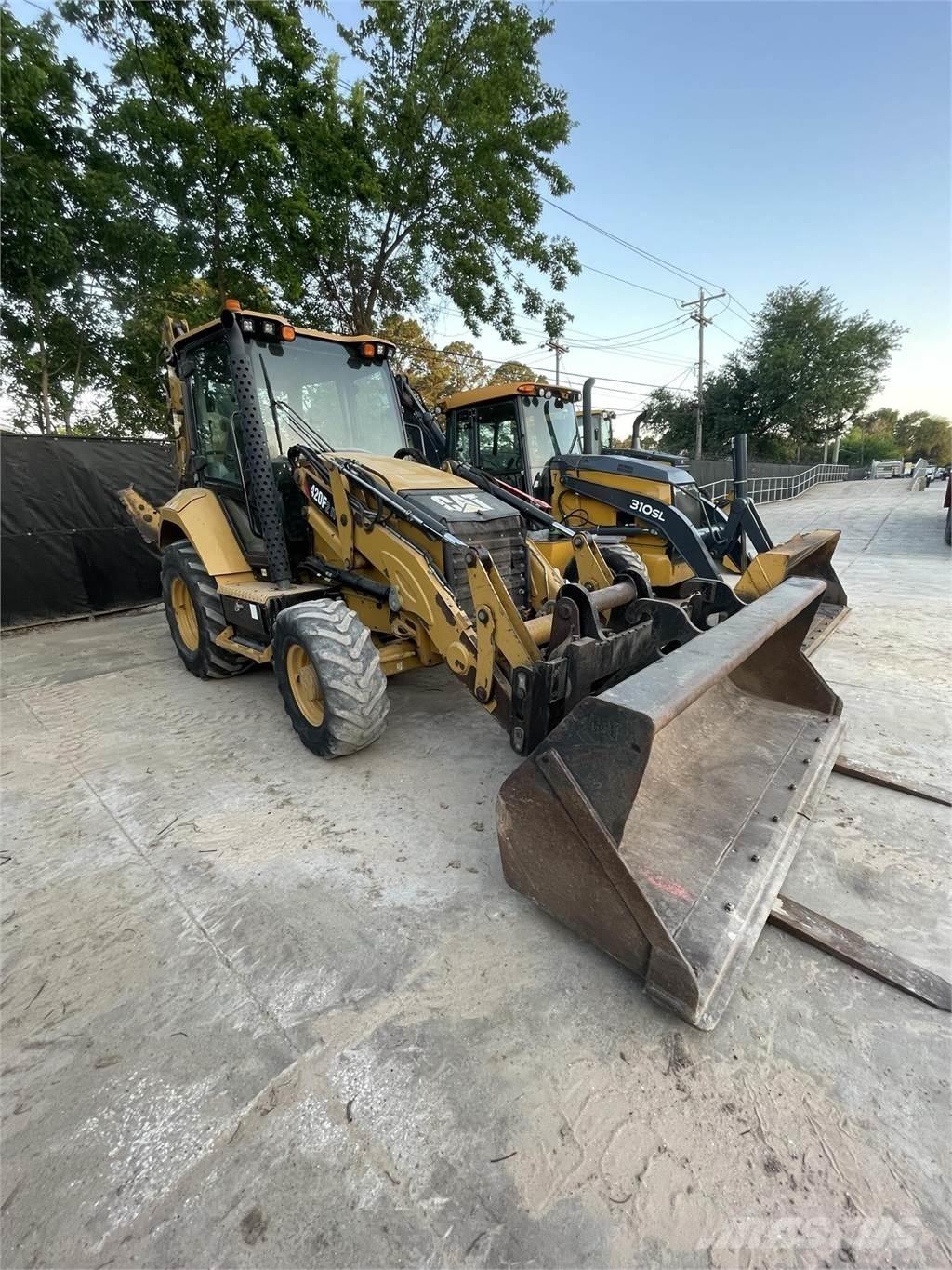 CAT 420F2 IT Retroescavadeiras