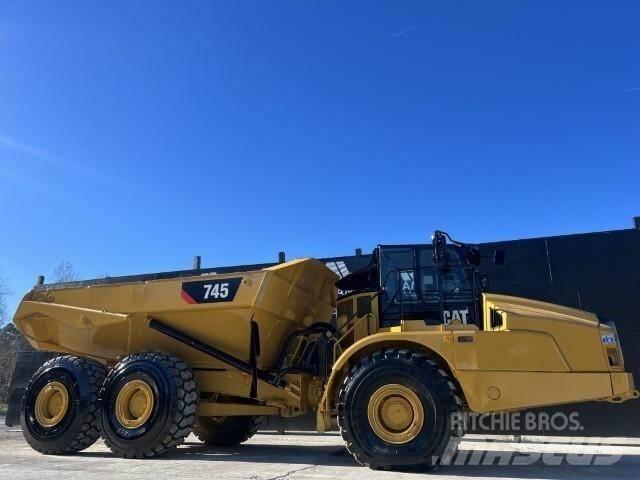 CAT 745 Caminhões articulados