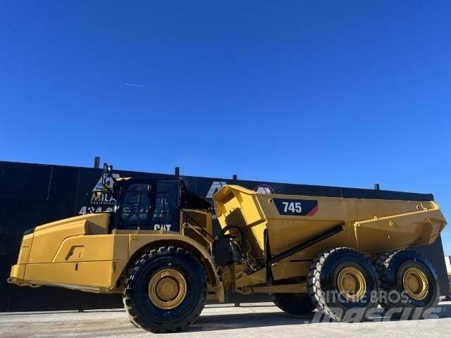 CAT 745 Caminhões articulados