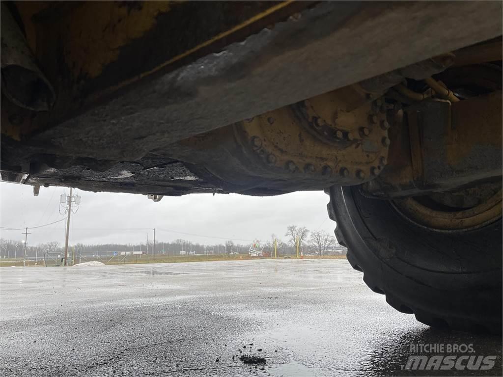 CAT 745C Caminhões articulados