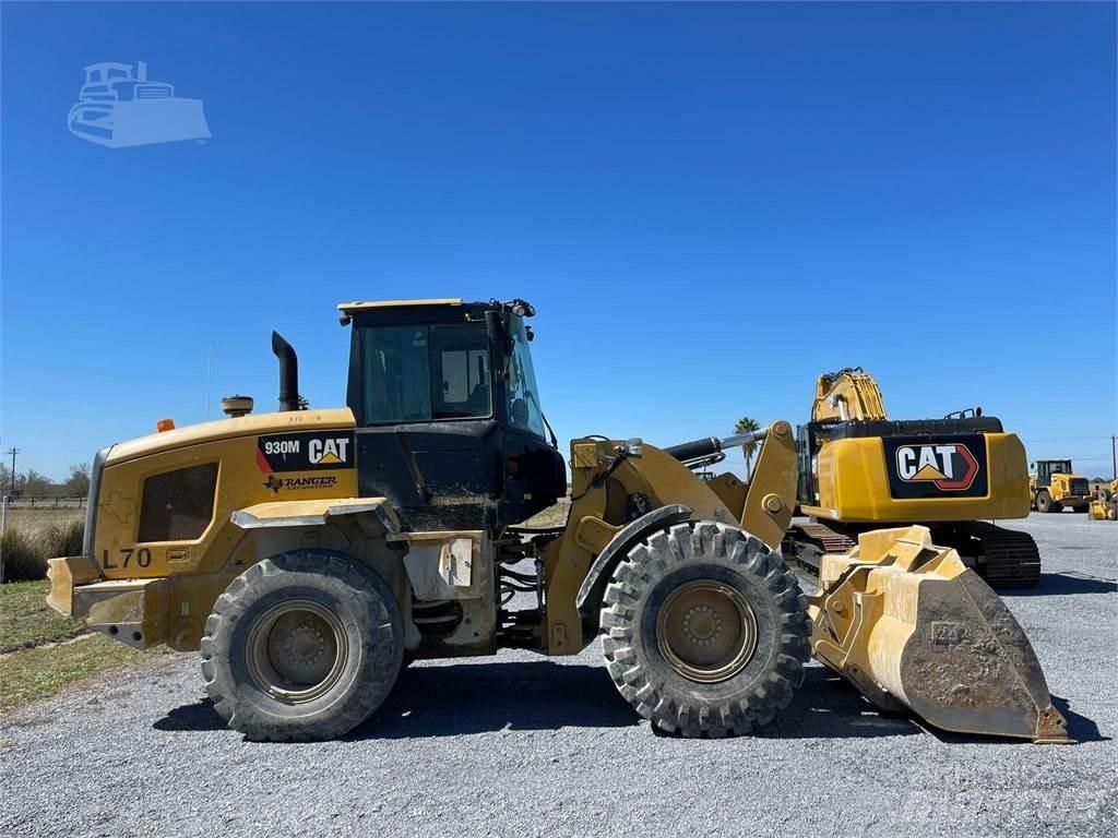 CAT 930M Carregadeiras de rodas