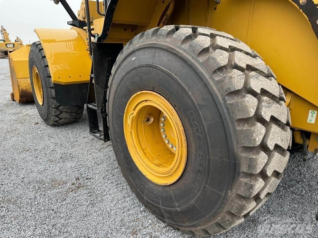 CAT 972M Carregadeiras de rodas