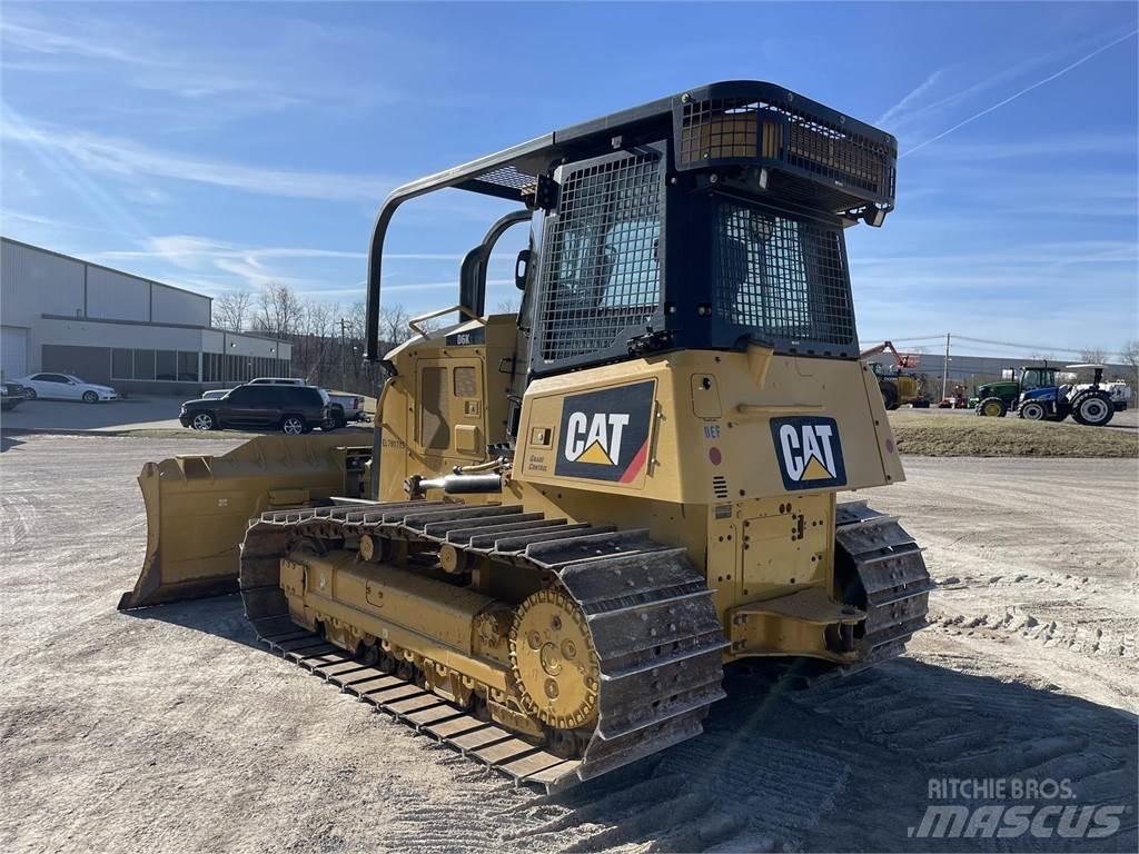 CAT D6K2 LGP Dozers - Tratores rastos