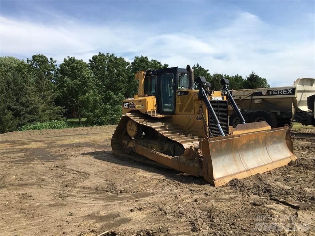 CAT D6T LGP Dozers - Tratores rastos