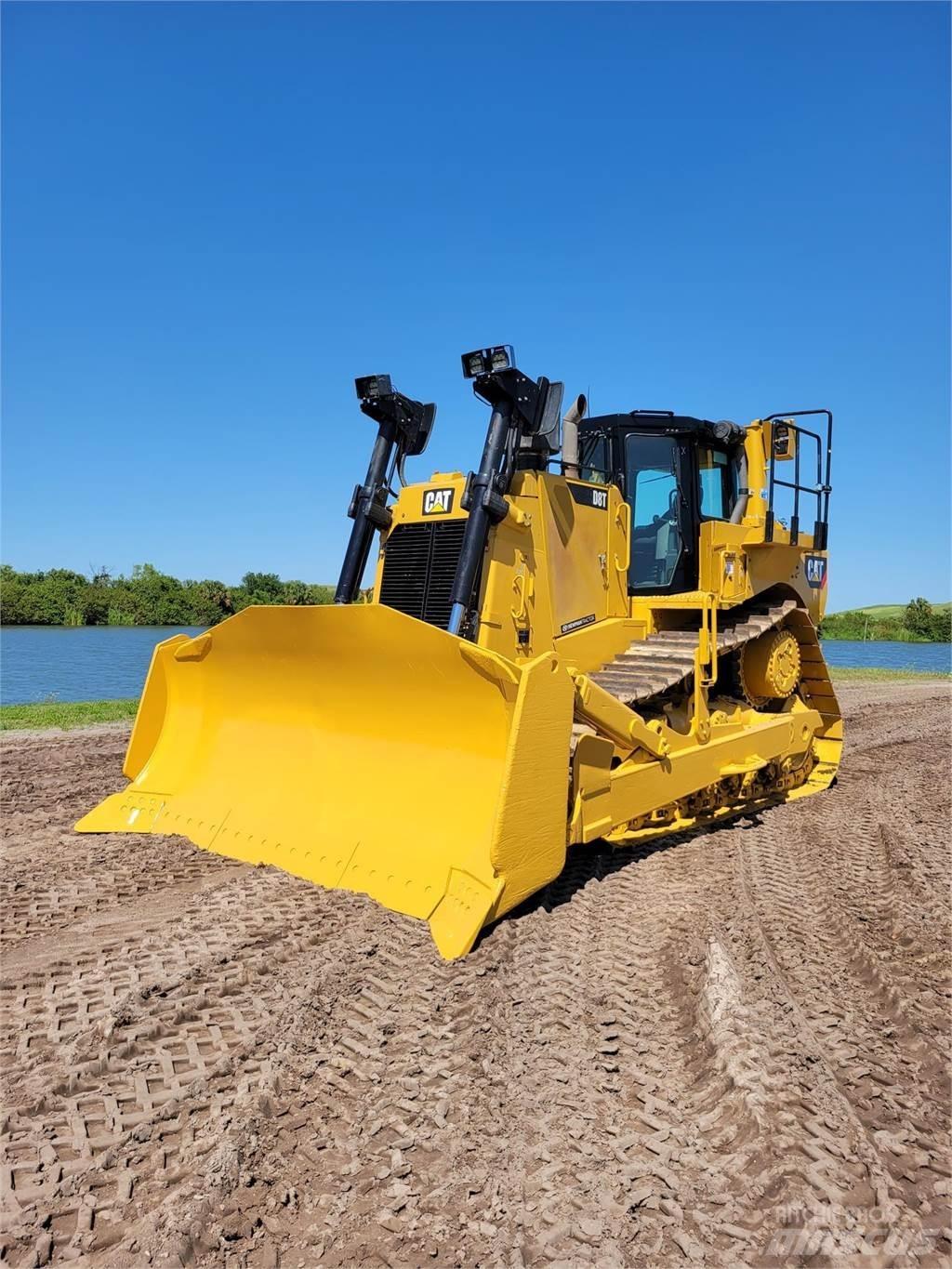 CAT D8T Dozers - Tratores rastos