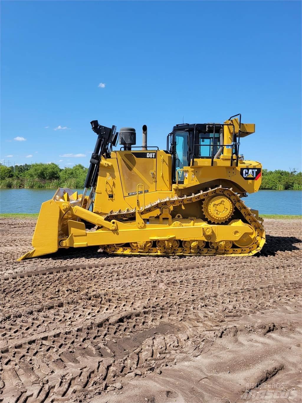 CAT D8T Dozers - Tratores rastos