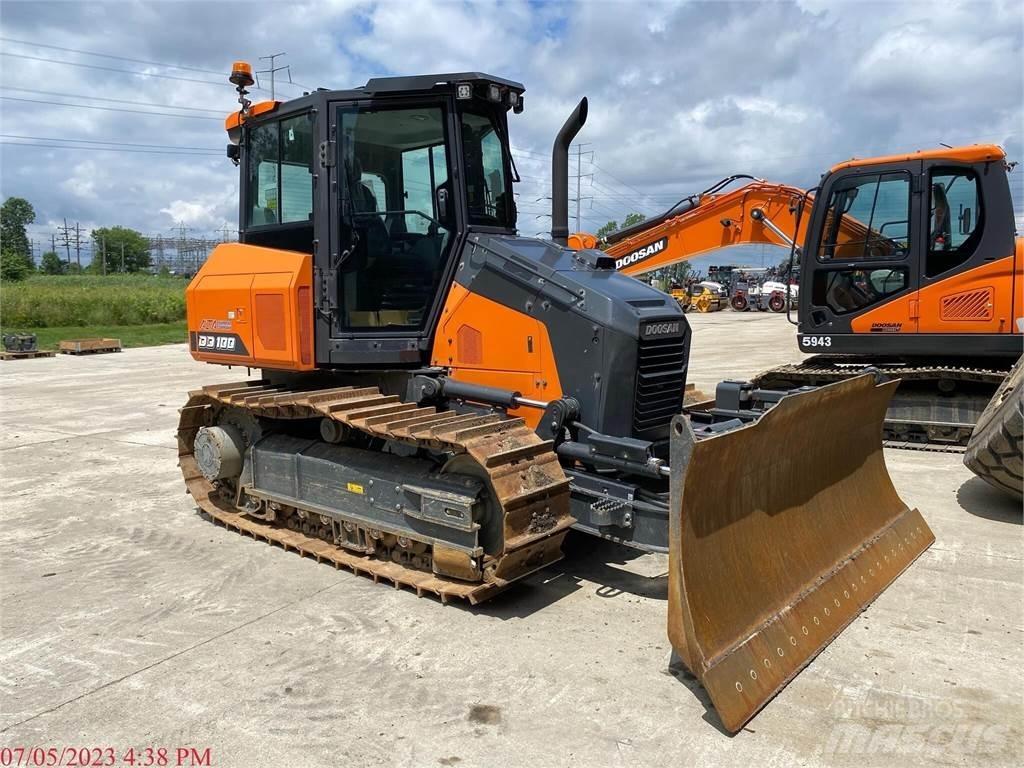 Develon DD100 Dozers - Tratores rastos