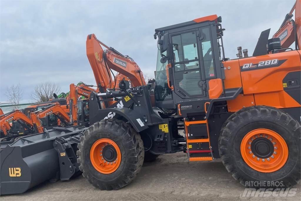 Develon DL280-7 Carregadeiras de rodas