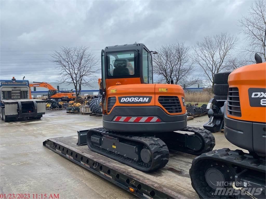 Develon DX62R-3 Escavadeiras de esteiras