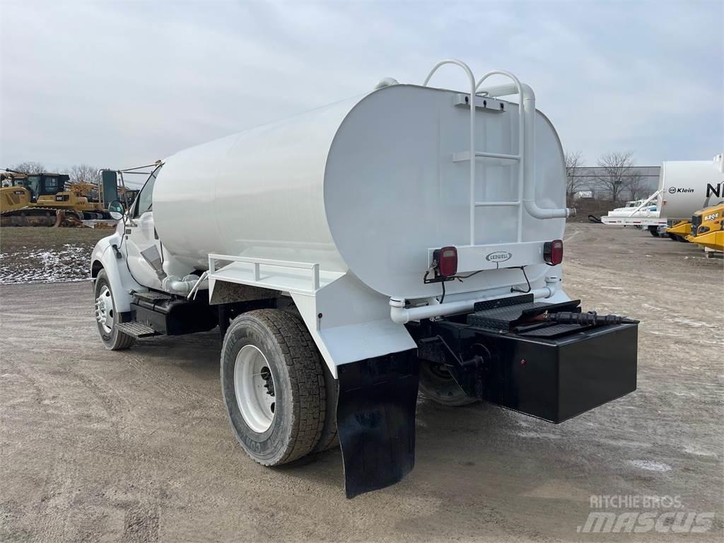 Ford F650 Auto-tanques