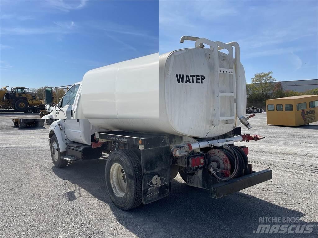 Ford F650 XL SD Auto-tanques